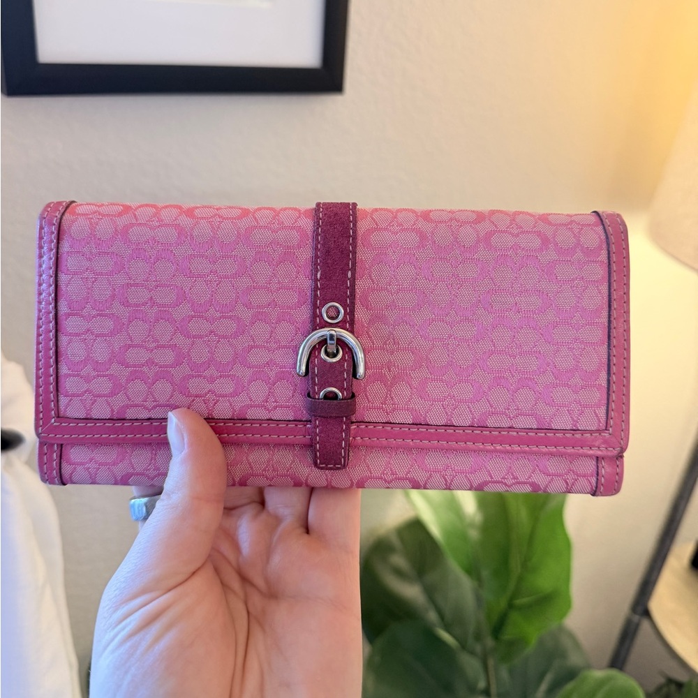 Vintage Coach Pink Y2K Jacquard Signature C Canvas/Leather Buckle Wallet - Picture 4 of 10